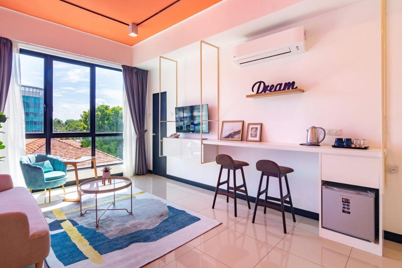 Scott Signature Suites By Alv George Town  Kültér fotó