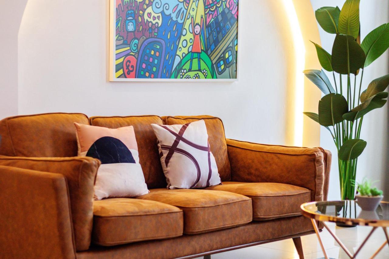 Scott Signature Suites By Alv George Town  Kültér fotó